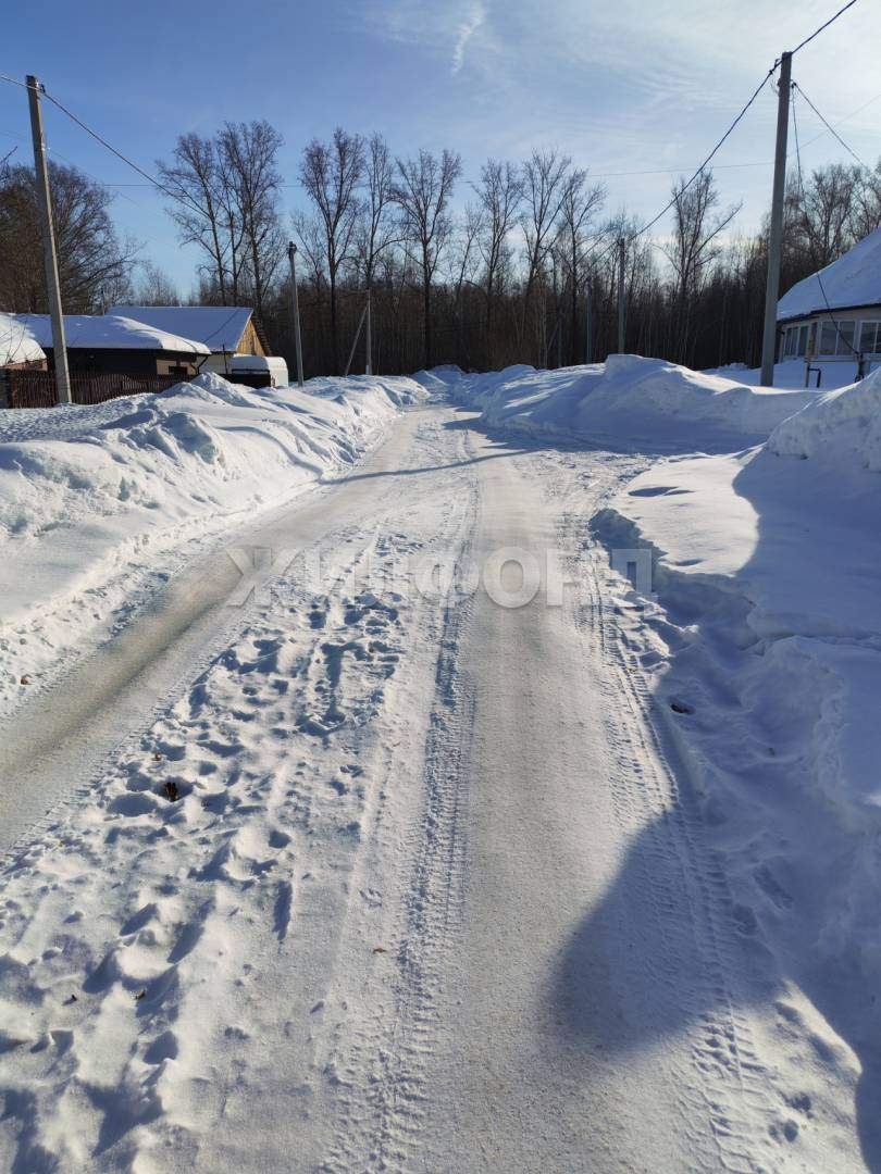 Продам земельный участок 812 м.кв.