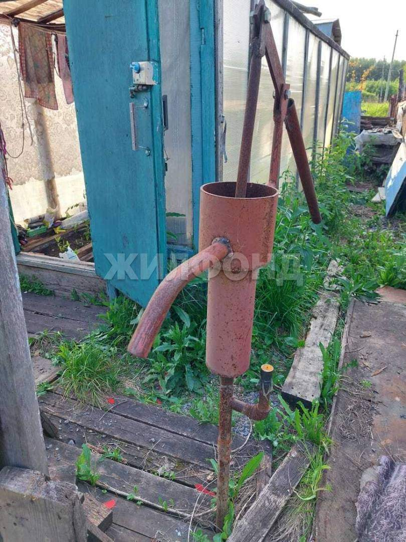 Продам земельный участок 600 м.кв.
