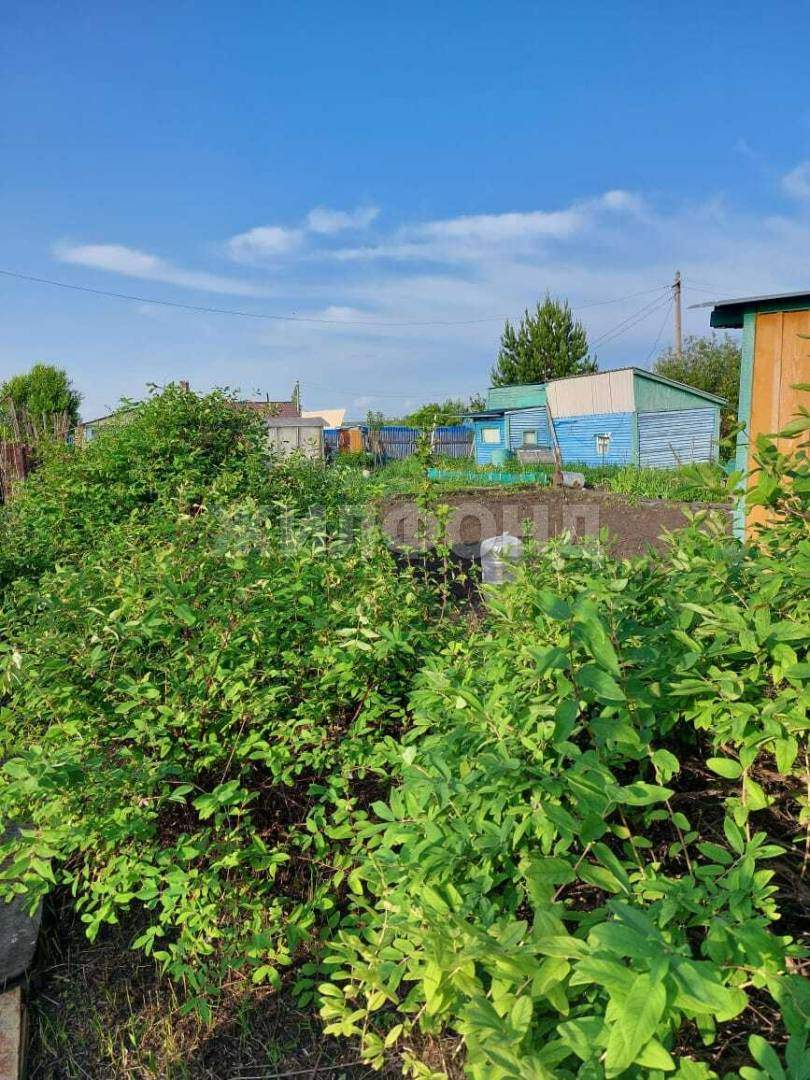 Продам земельный участок 600 м.кв.