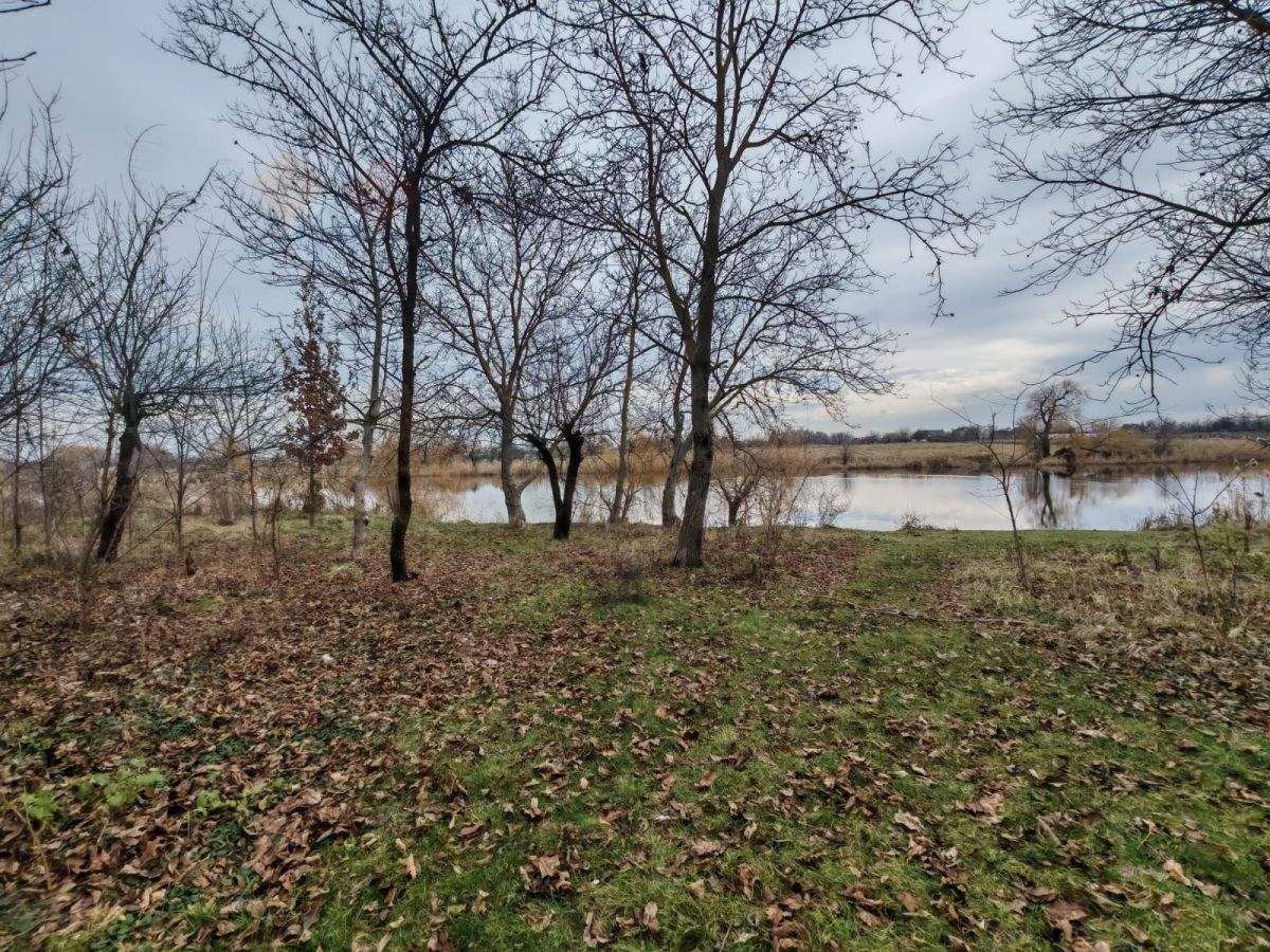 Продам земельный участок 67 м.кв.