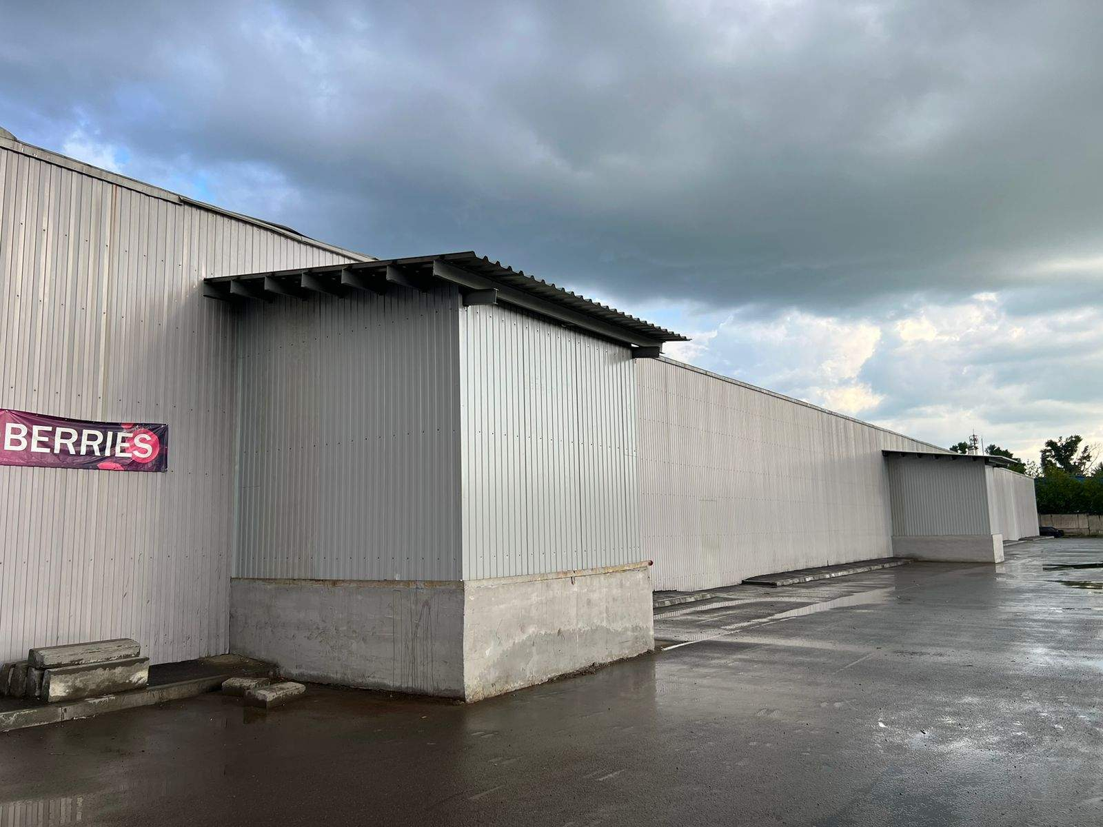 Продам торговое помещение 5133.9 м.кв.