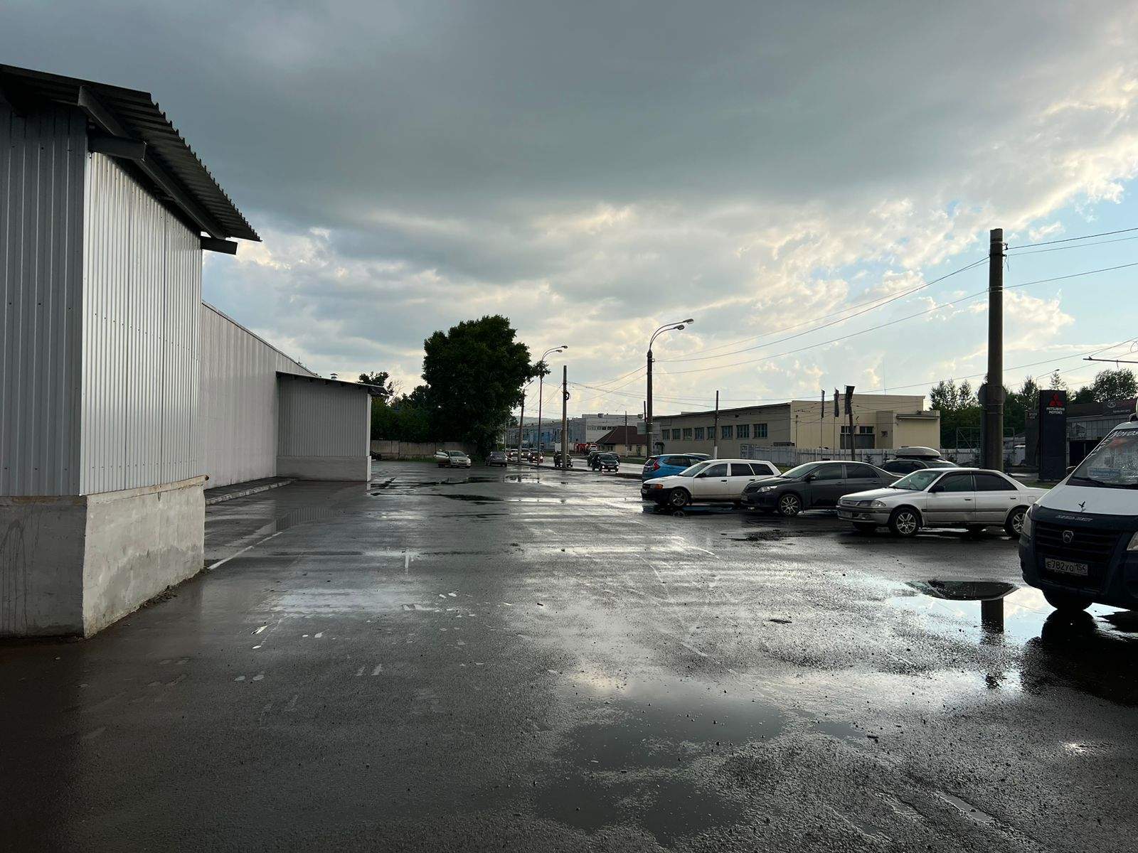 Продам торговое помещение 5133.9 м.кв.