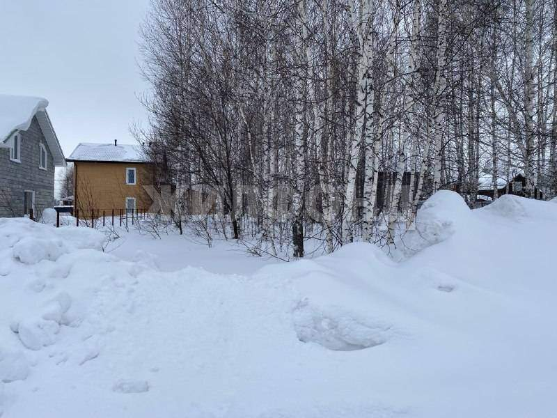 Продам земельный участок 1000 м.кв.