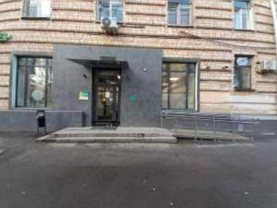 Продам магазин 452.7 м.кв.