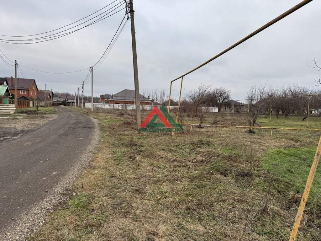 Продам земельный участок 900 м.кв.