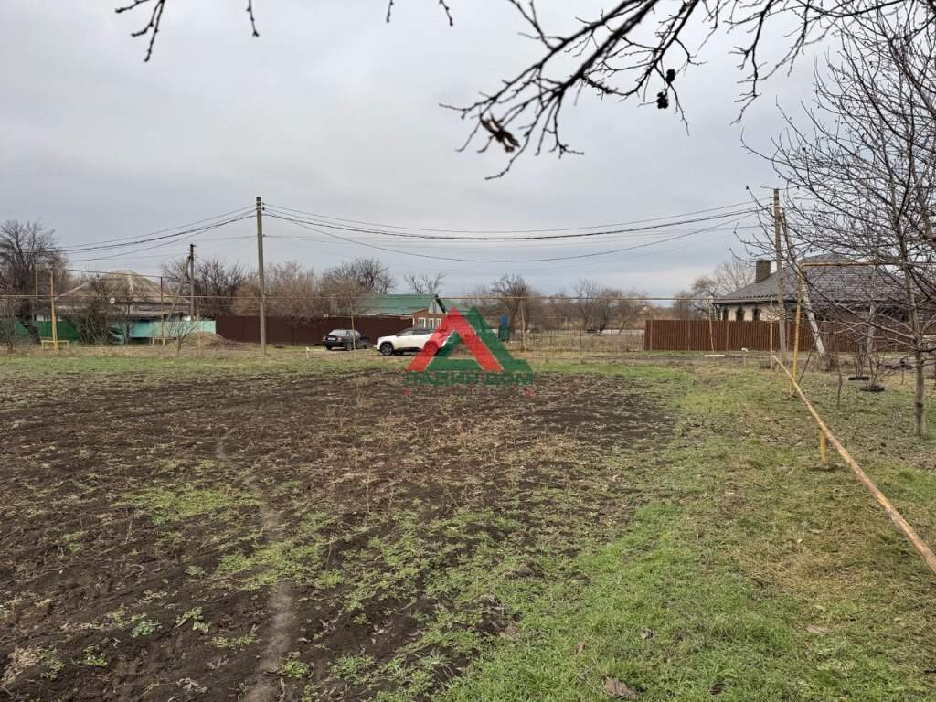 Продам земельный участок 900 м.кв.