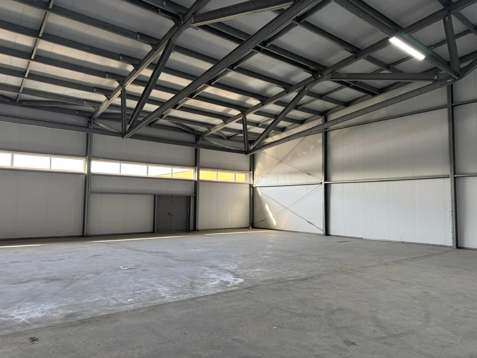 Сдам в аренду склад 700 м.кв.