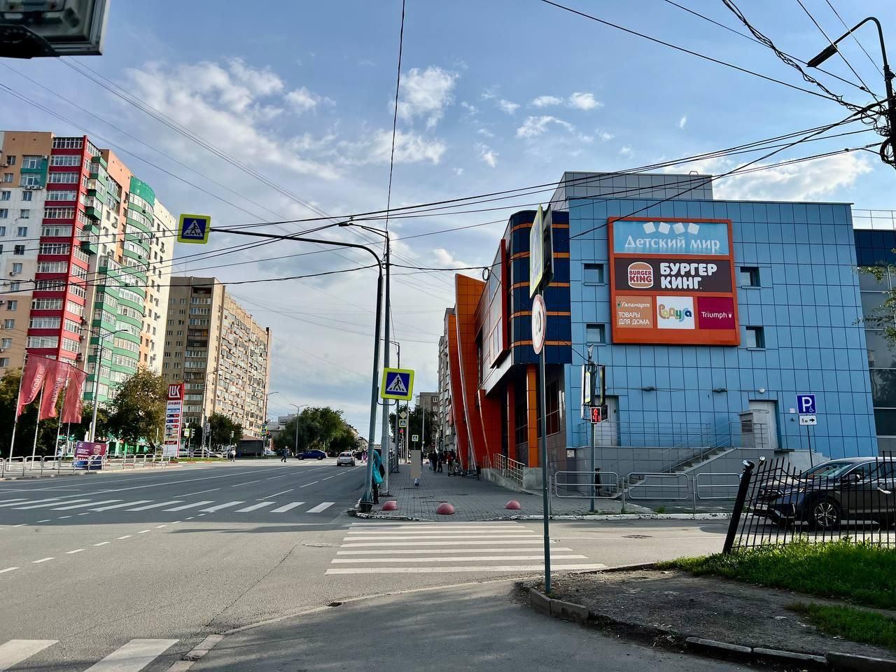 Сдам в аренду магазин 1529 м.кв.