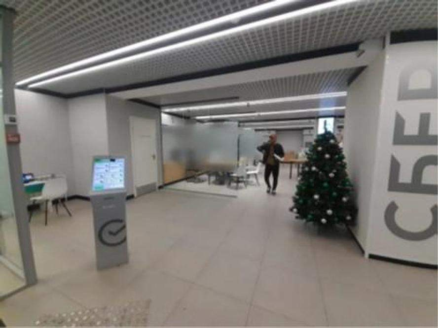 Продам магазин 303 м.кв.