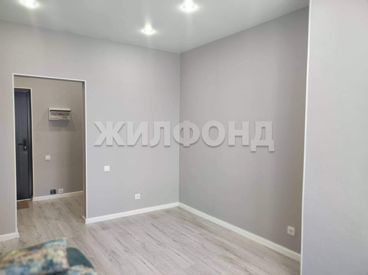 Квартира на продажу в Красноярске, Шахтеров улица, 40 фото №3
