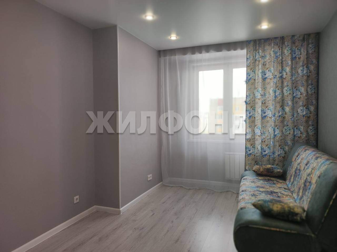 Квартира на продажу в Красноярске, Шахтеров улица, 40 фото №1