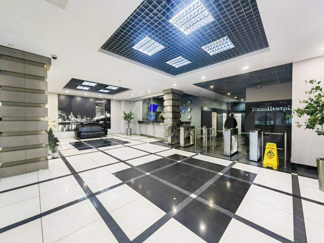 Сдам в аренду офис 73.5 м.кв.