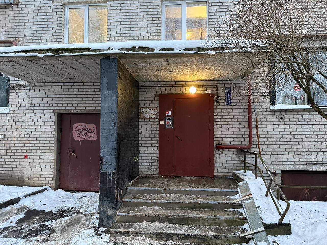 Продам офис 13.6 м.кв.