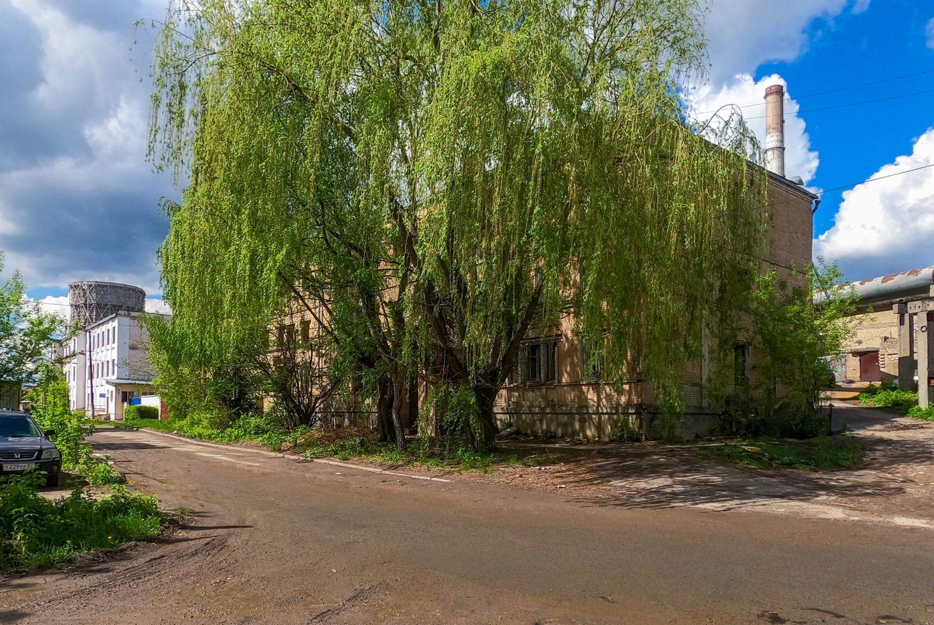 Продам торговое помещение 1399.8 м.кв.