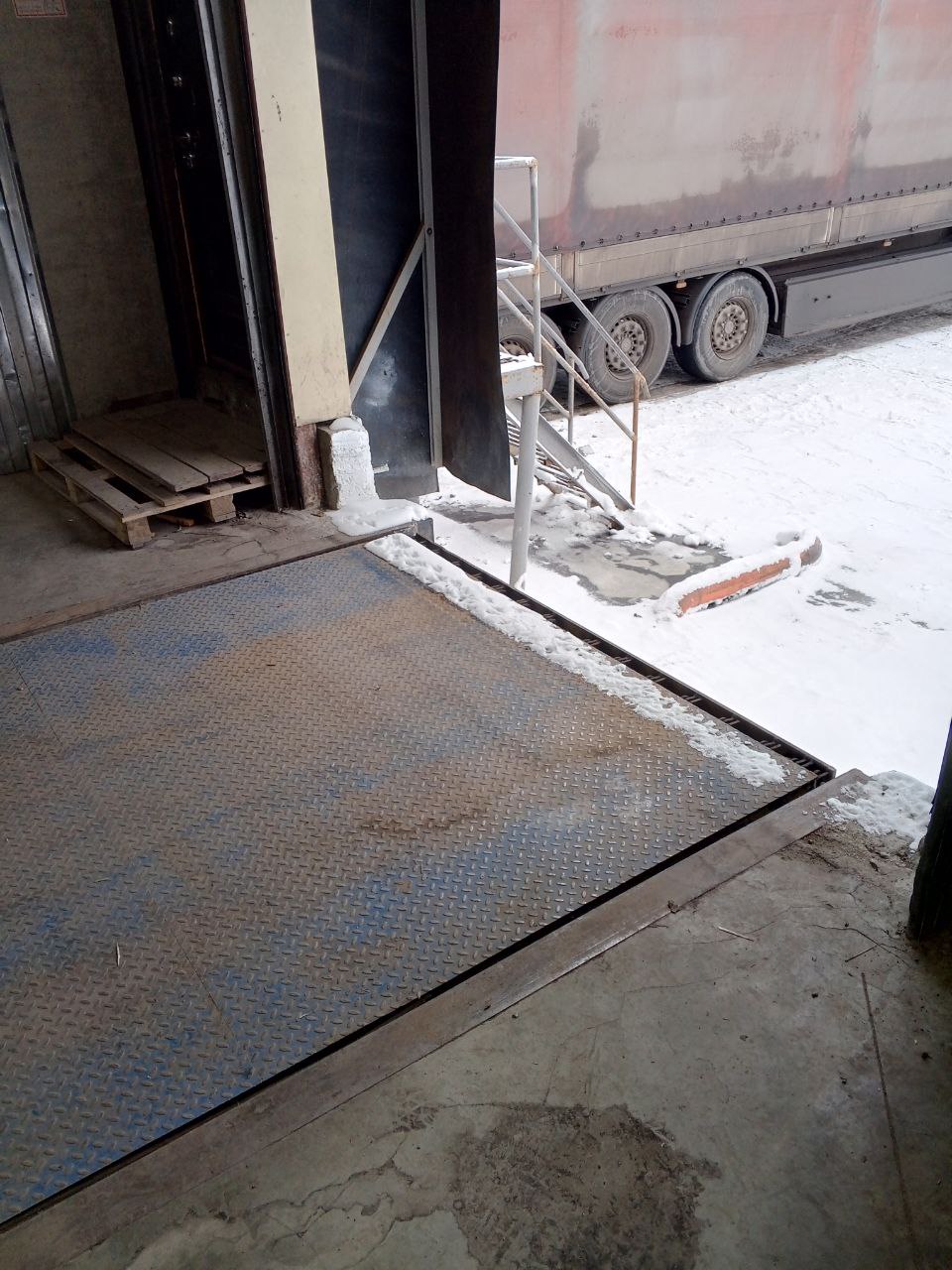 Сдам в аренду склад 1250 м.кв.