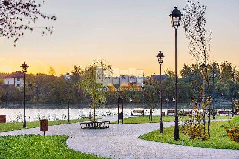 Продам земельный участок 1000 м.кв.