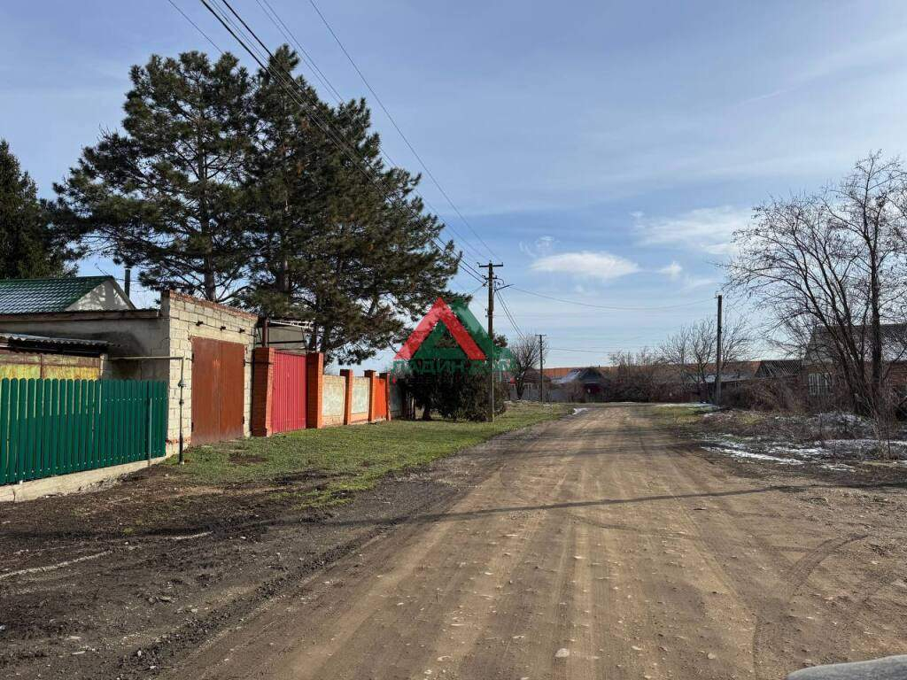 Продам земельный участок 600 м.кв.