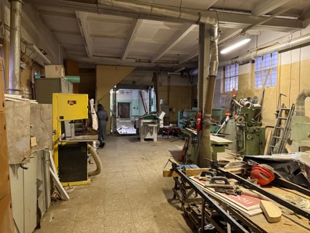 Продам торговое помещение 724.9 м.кв.