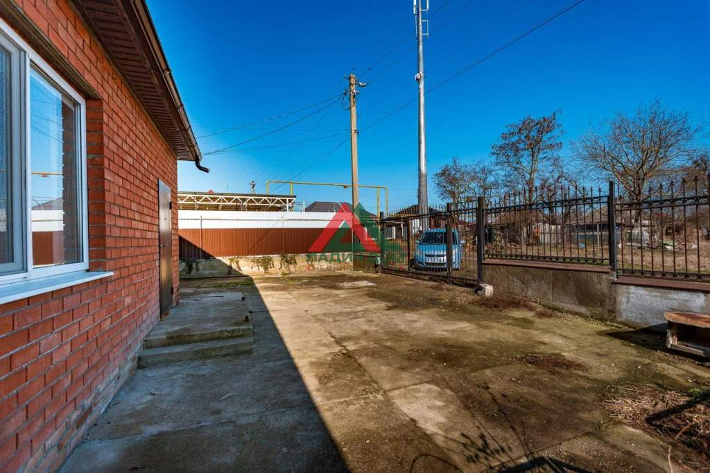 Дом на продажу в Тимашевске, 13-я Линия улица, 42 фото №2