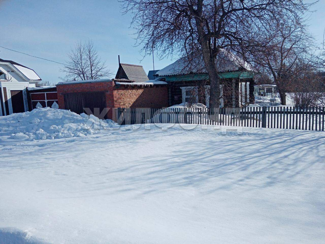 Продам земельный участок 1160 м.кв.