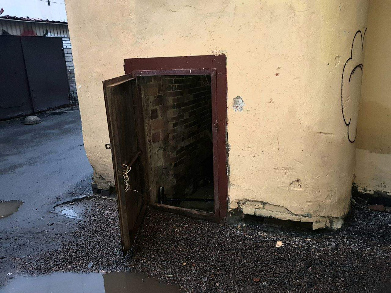 Продам офис 5.6 м.кв.