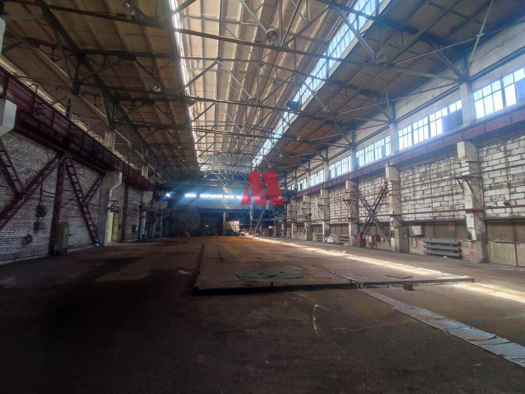 Сдам в аренду помещение свободного назначения 1800 м.кв.