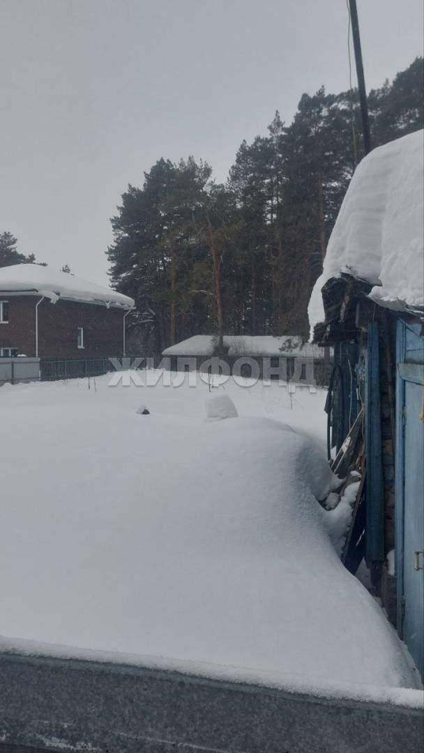 Продам земельный участок 1000 м.кв.