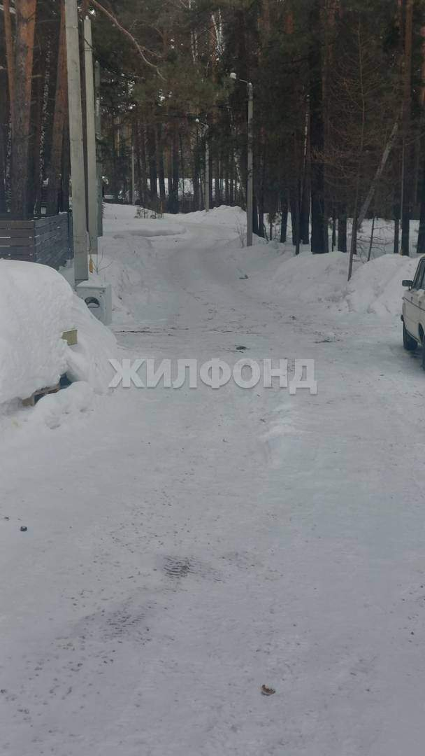 Продам земельный участок 1000 м.кв.