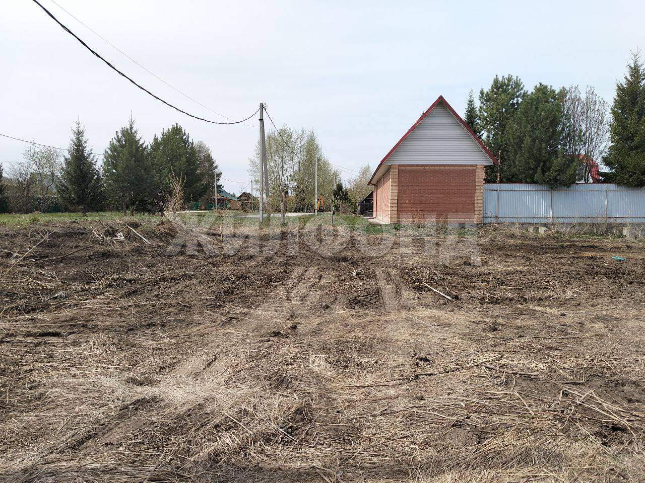 Продам земельный участок 1084 м.кв.