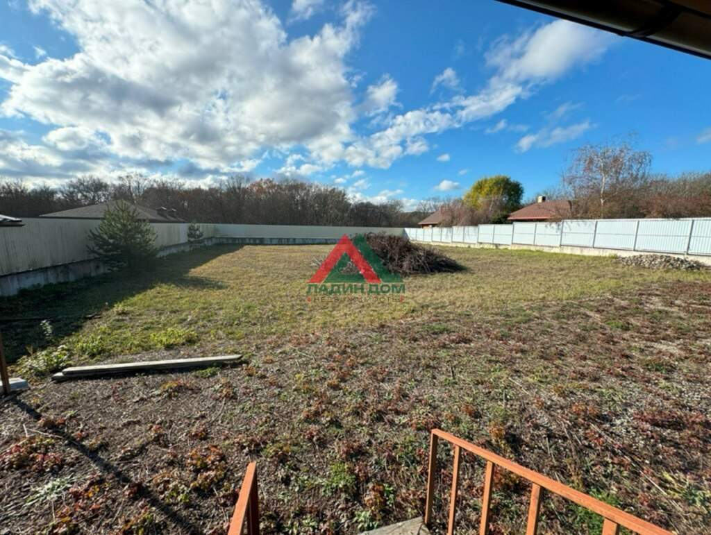 Продам земельный участок 2162 м.кв.