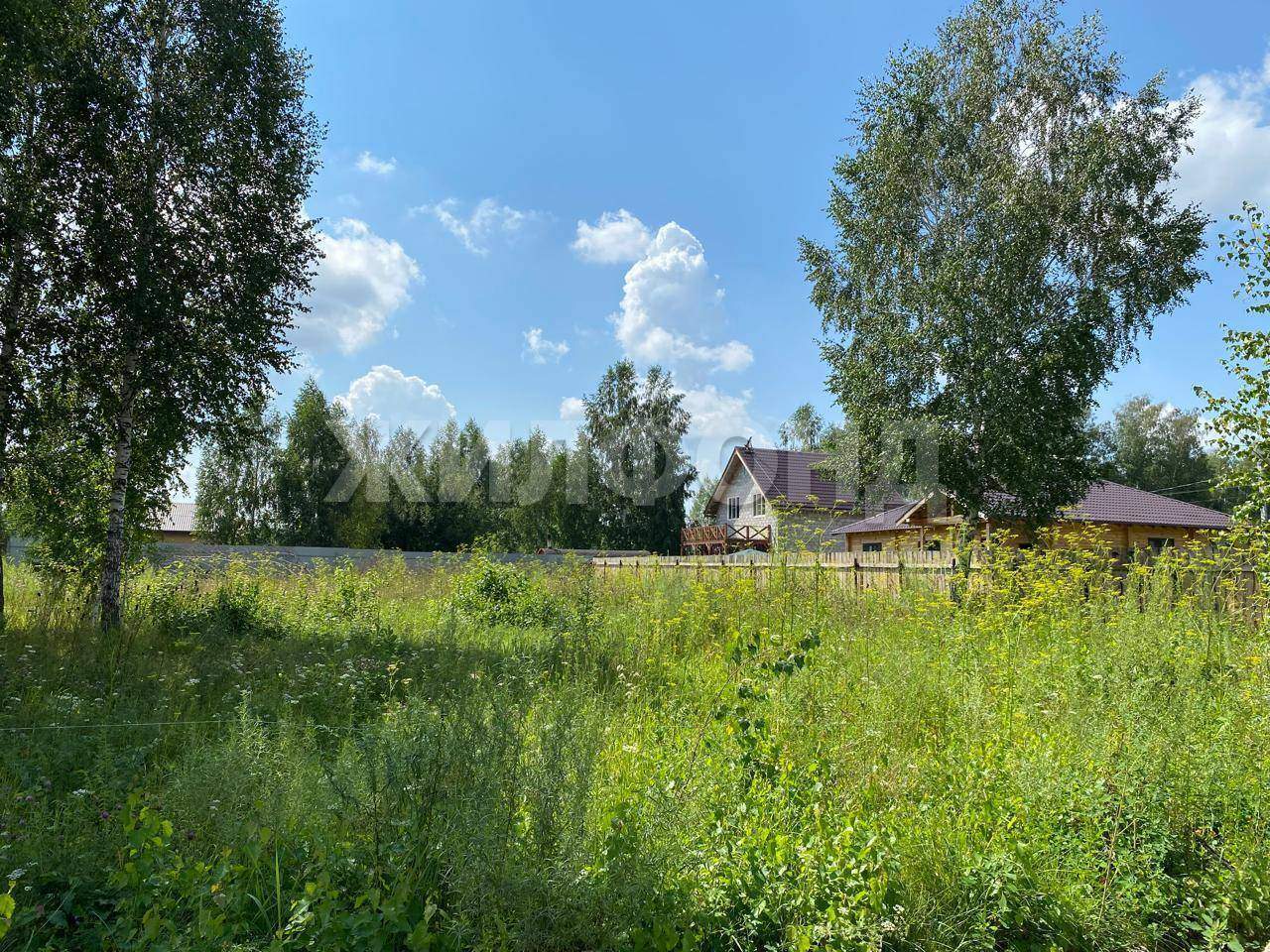 Продам земельный участок 1000 м.кв.