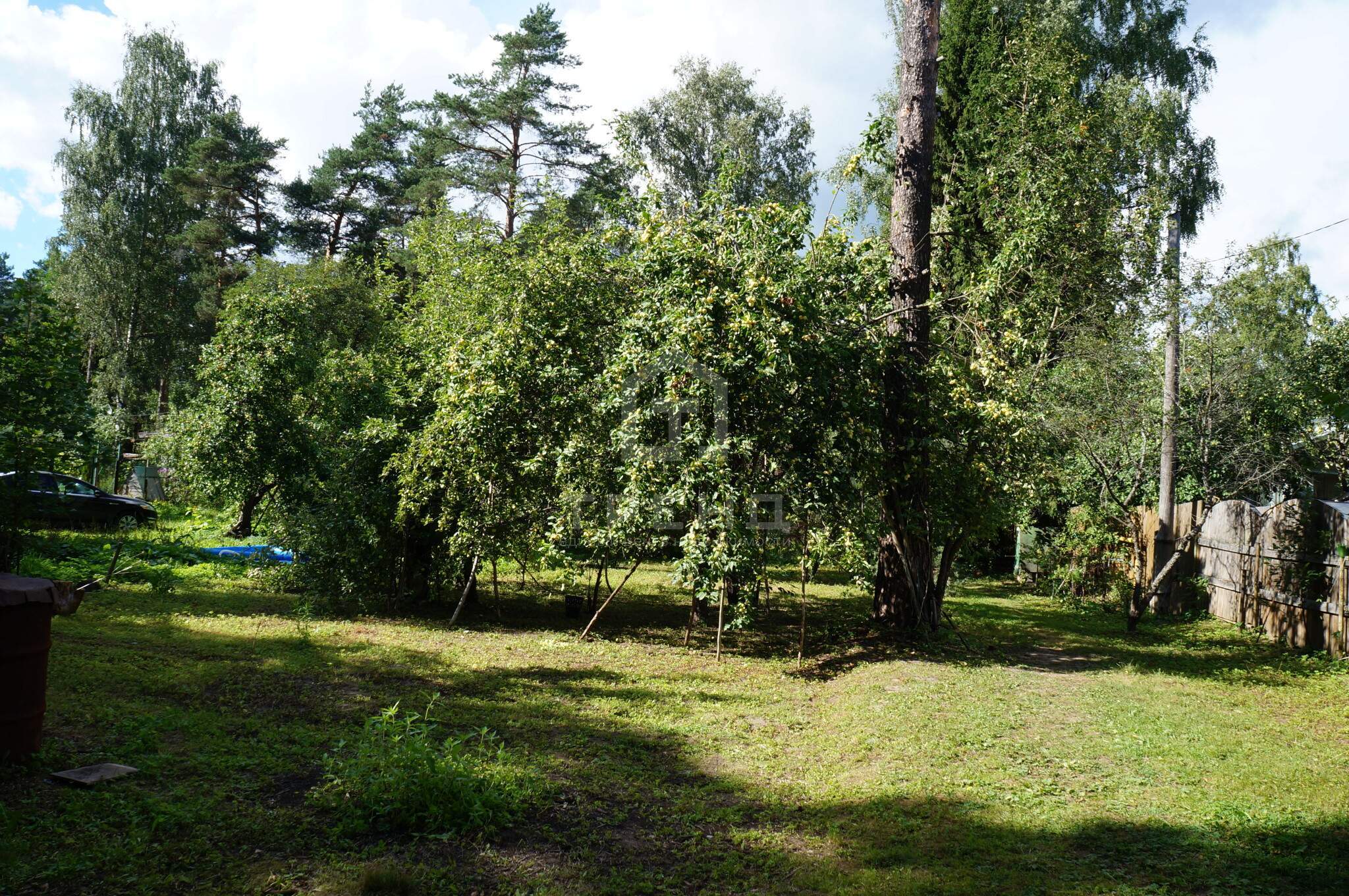 Продам земельный участок 2312 м.кв.