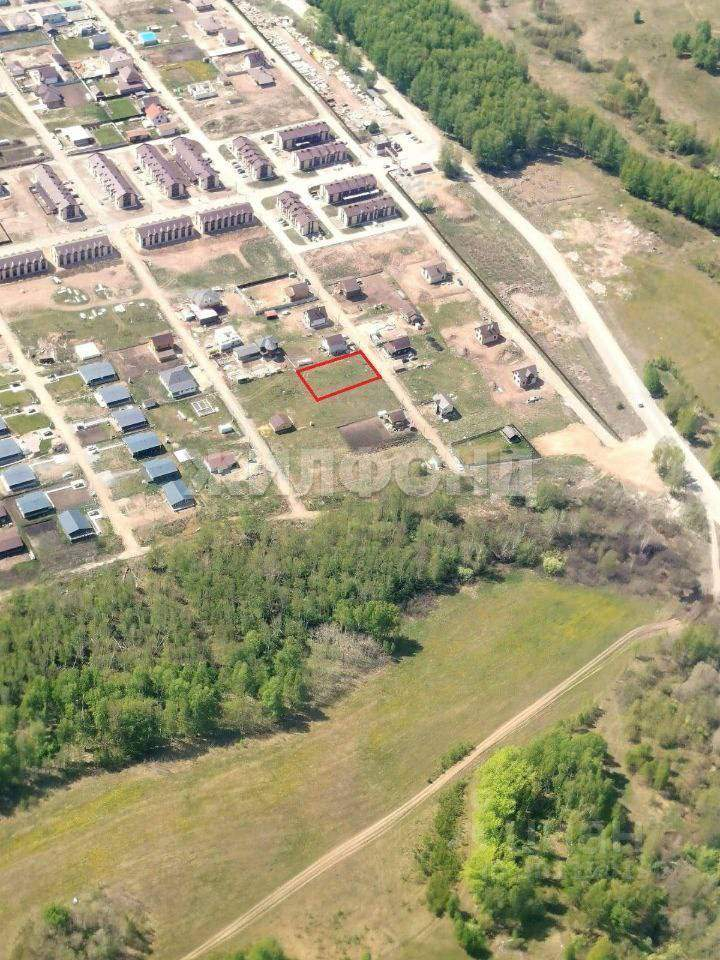 Продам земельный участок 1000 м.кв.