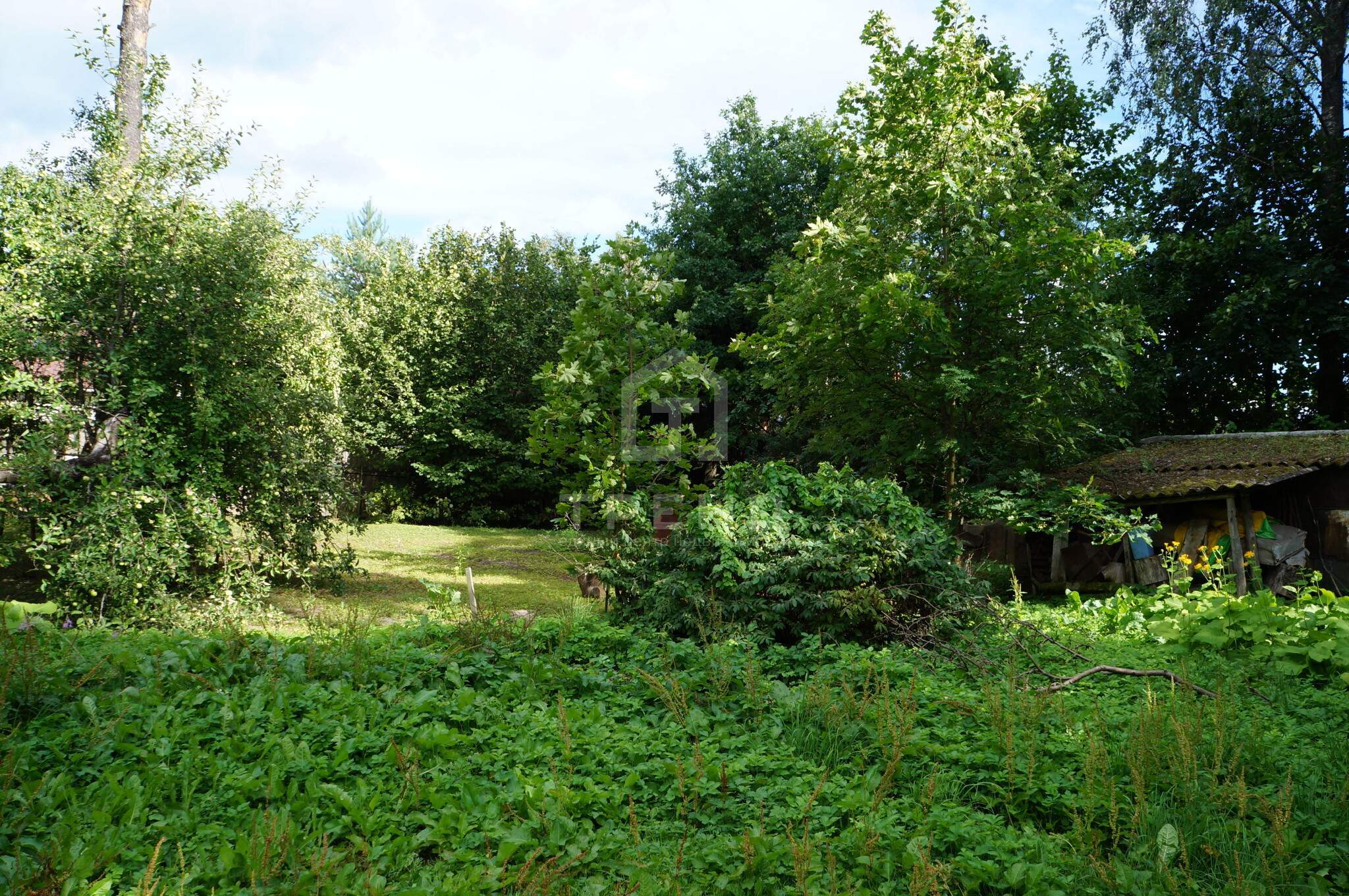 Продам земельный участок 2312 м.кв.