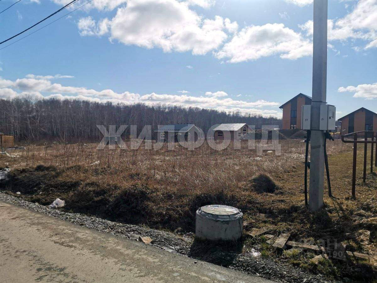 Продам земельный участок 1000 м.кв.