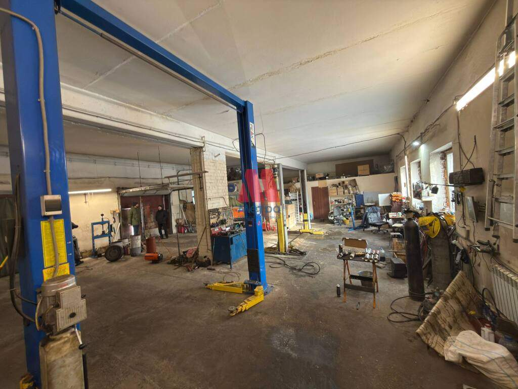 Продам помещение свободного назначения 3468 м.кв.