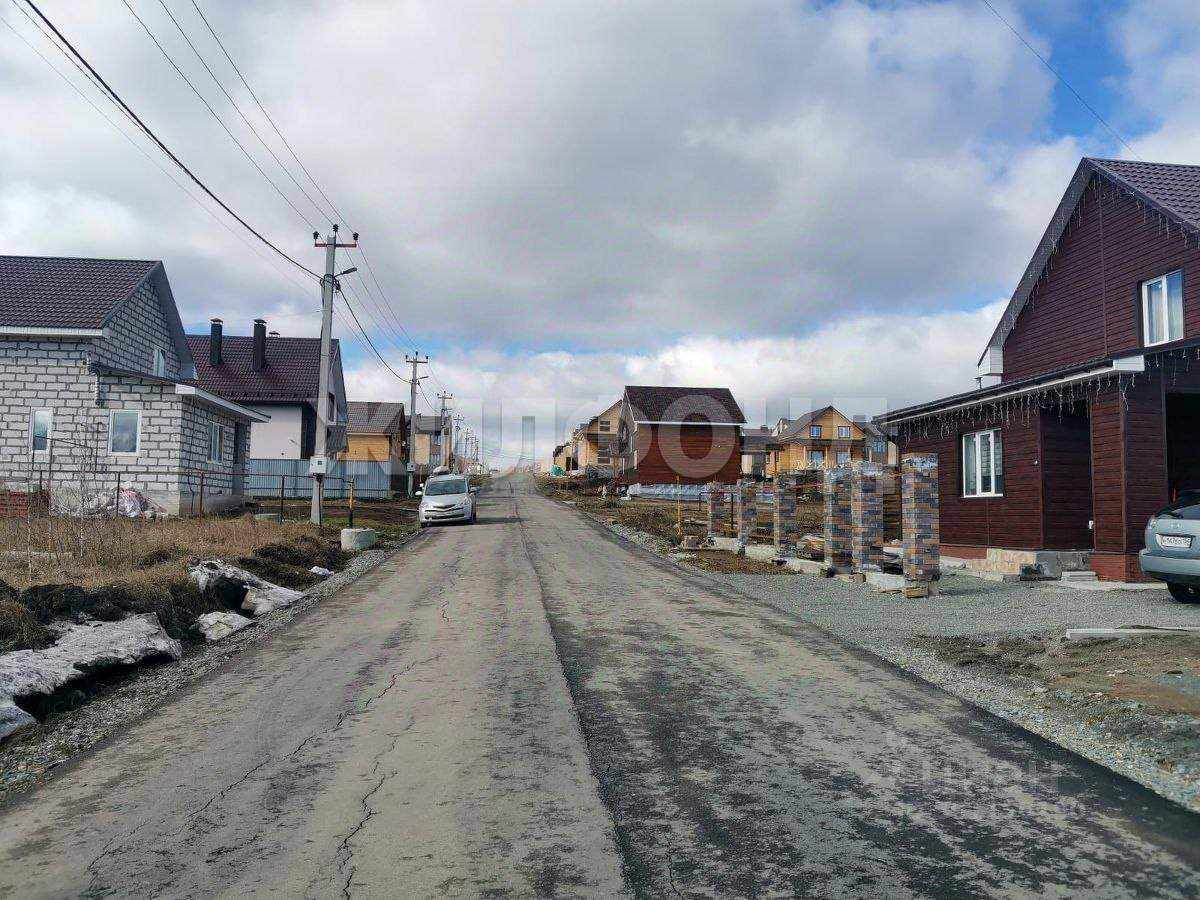 Продам земельный участок 1000 м.кв.