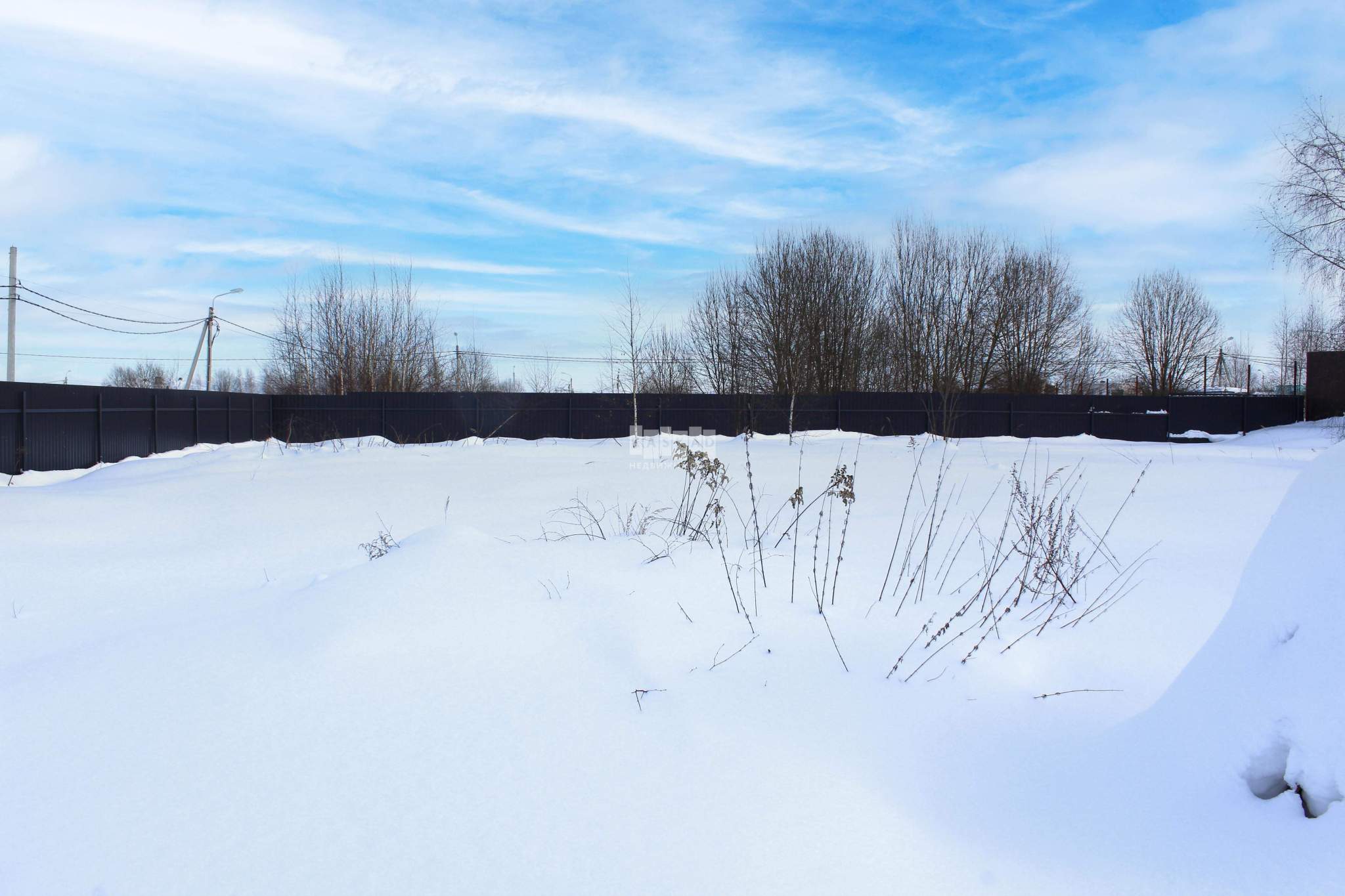 Продам земельный участок 1000 м.кв.