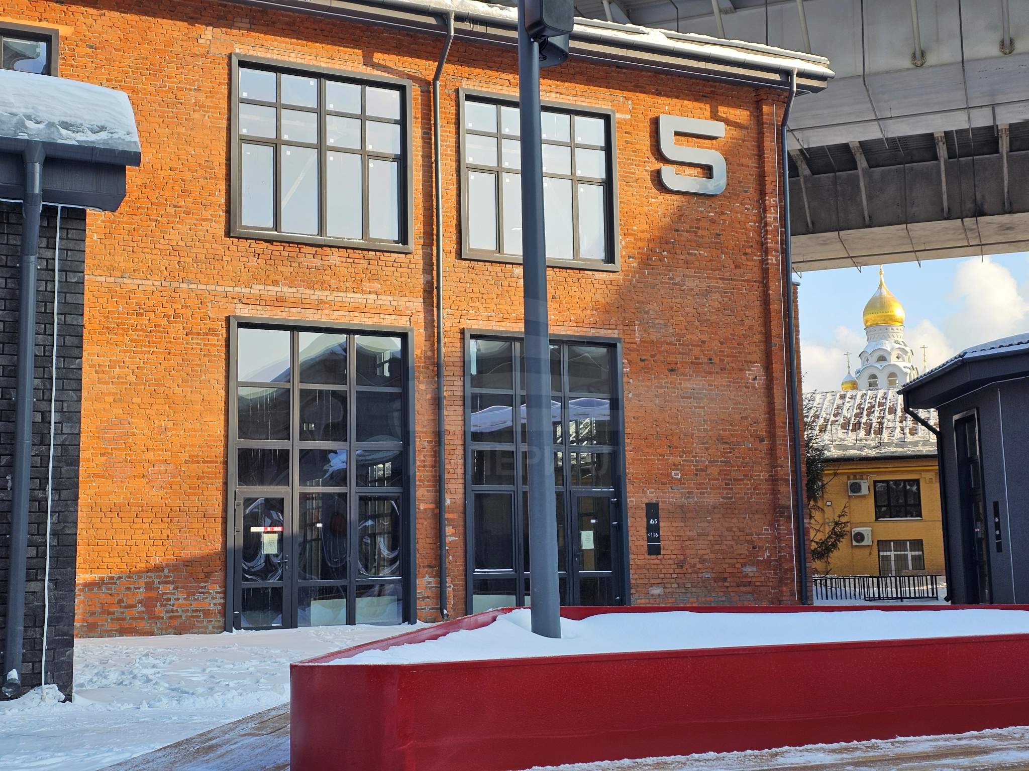 Сдам в аренду помещение свободного назначения 30.4 м.кв.