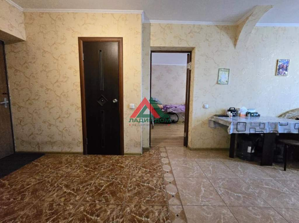 Квартира на продажу в поселкеКраснодарский ( Краснодарский), Апшеронская улица, 1-гокмая фото №1
