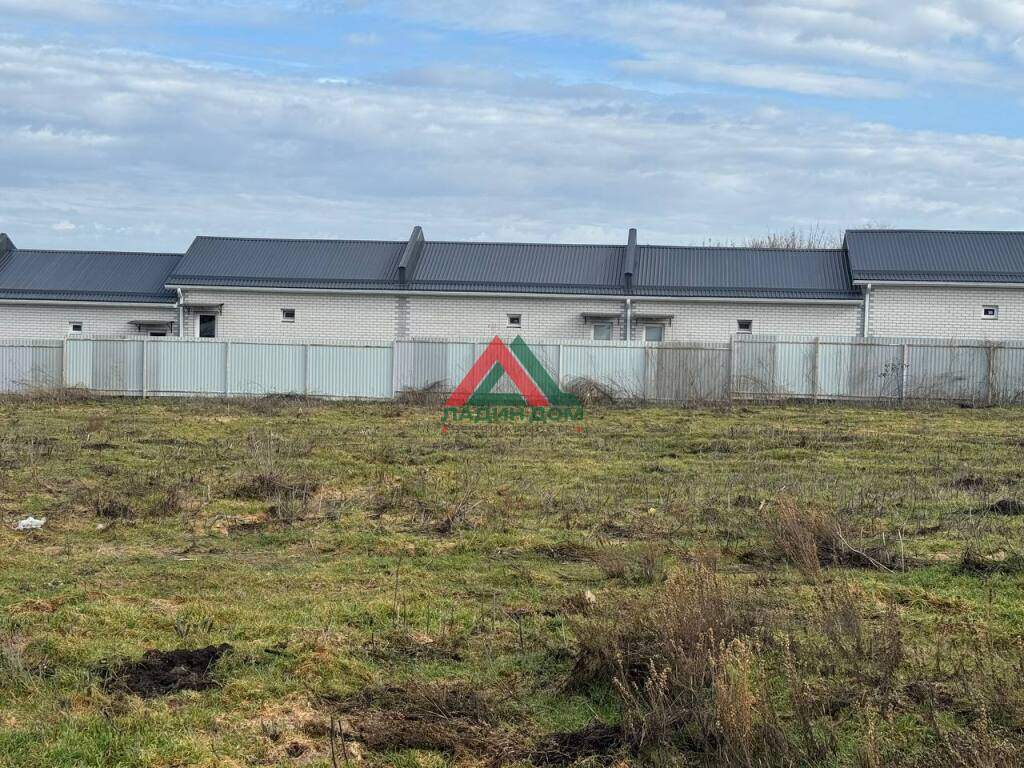 Продам земельный участок 600 м.кв.