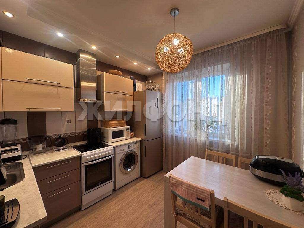 Квартира на продажу в Красноярске, Ладо Кецховели улица, 30