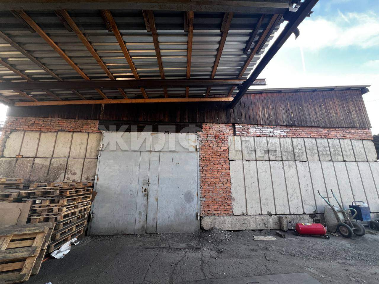 Продам земельный участок 3000 м.кв.