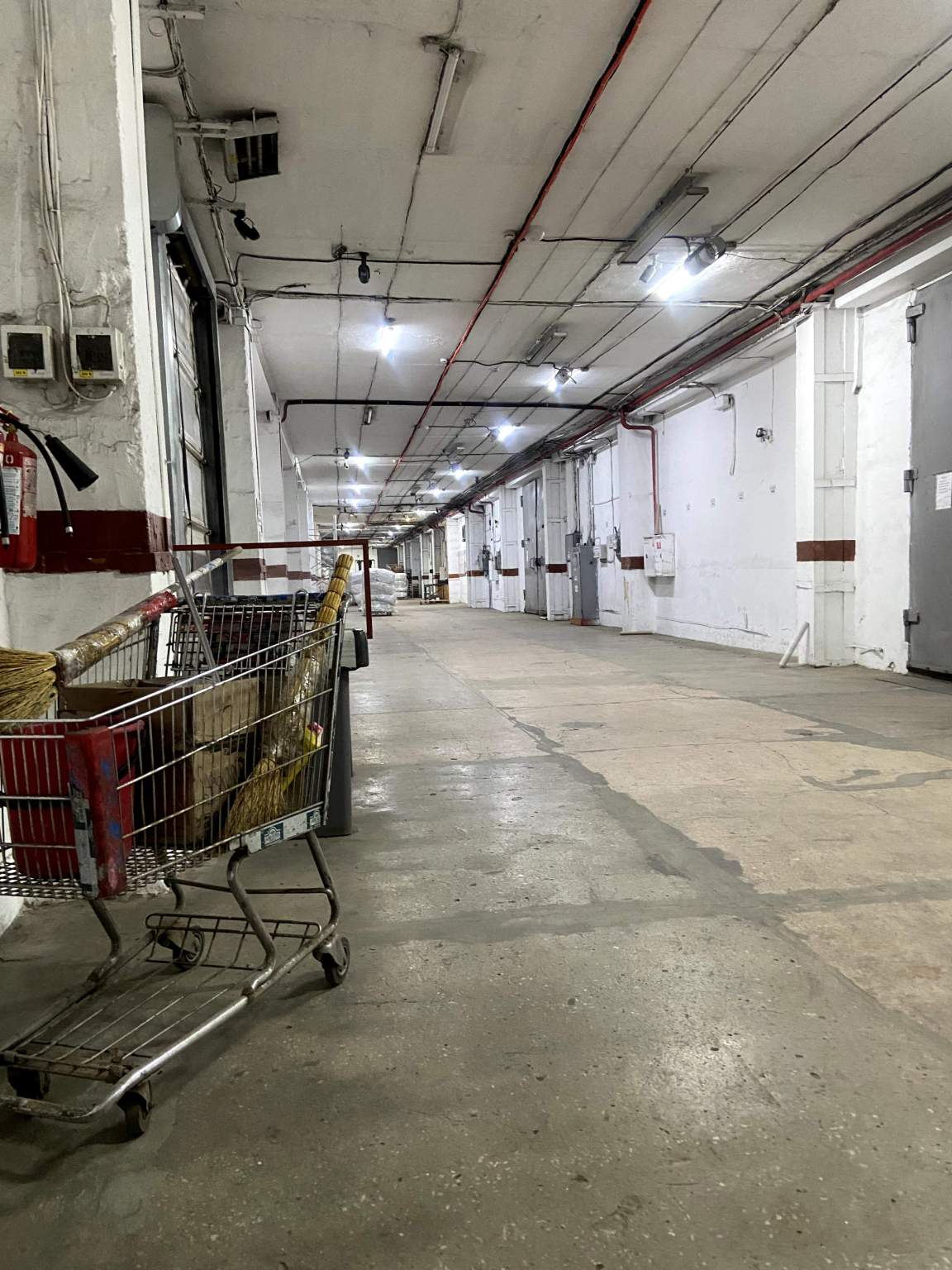 Продам торговое помещение 11073.1 м.кв.