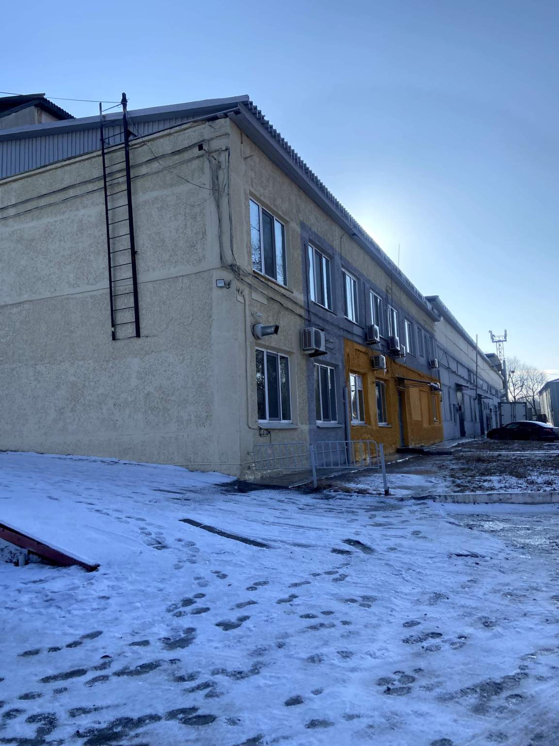 Продам торговое помещение 11073.1 м.кв.