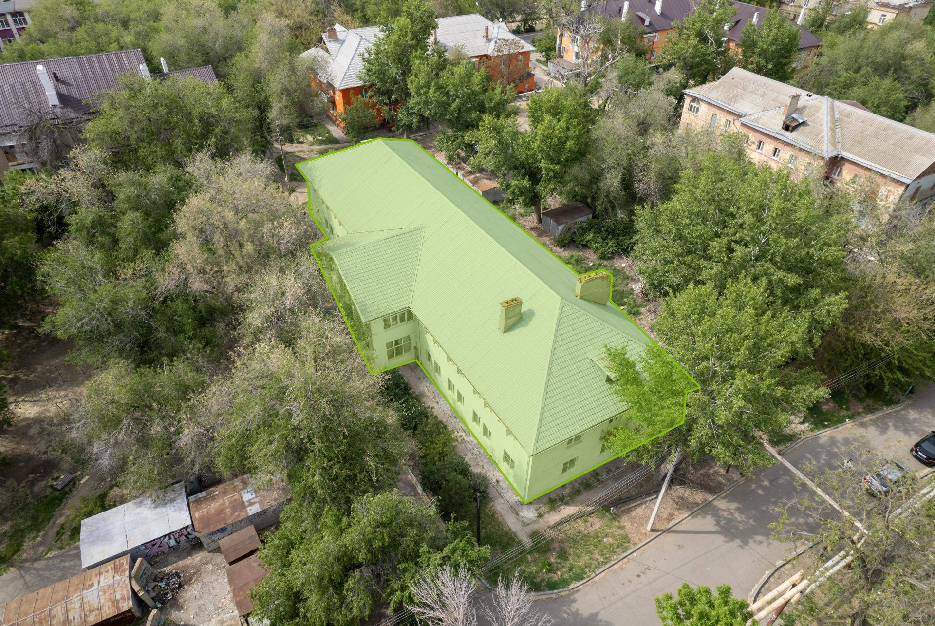 Продам торговое помещение 915.7 м.кв.