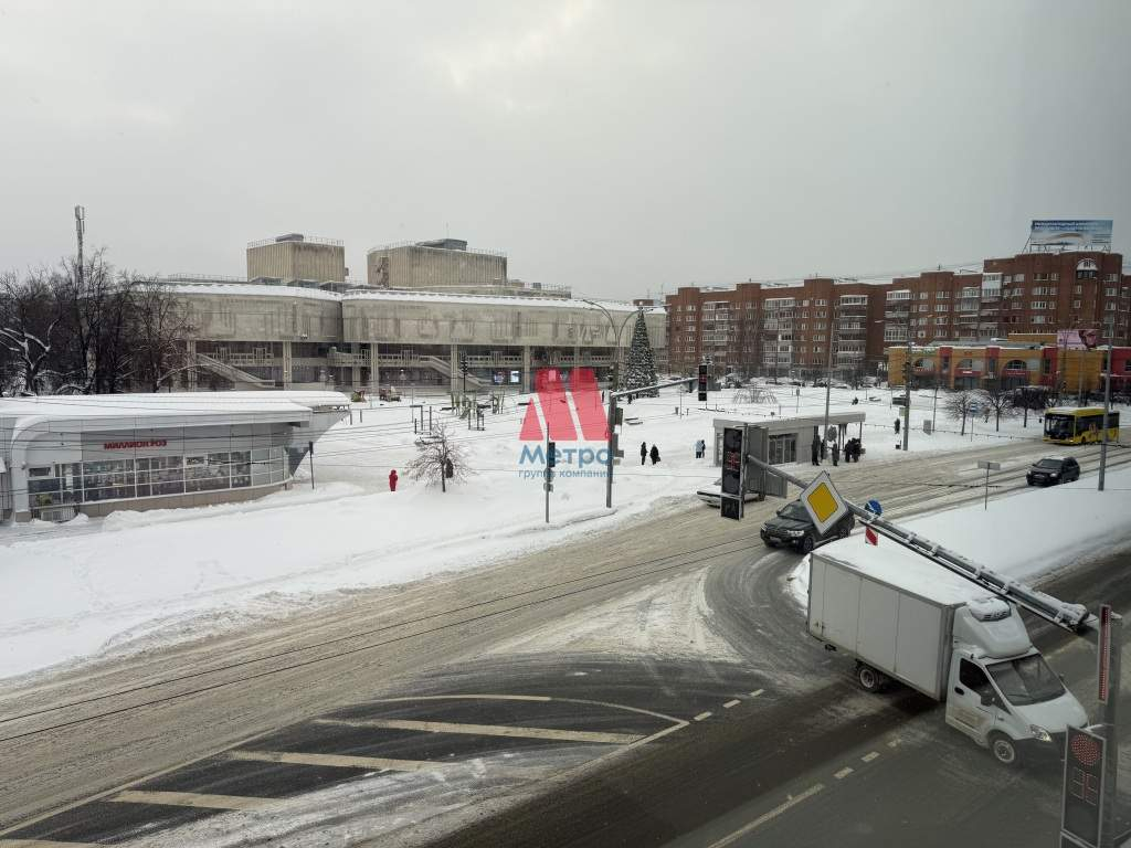 Сдам в аренду офис 162.4 м.кв.