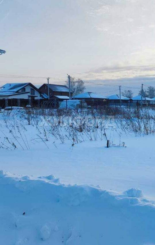 Продам земельный участок 1000 м.кв.