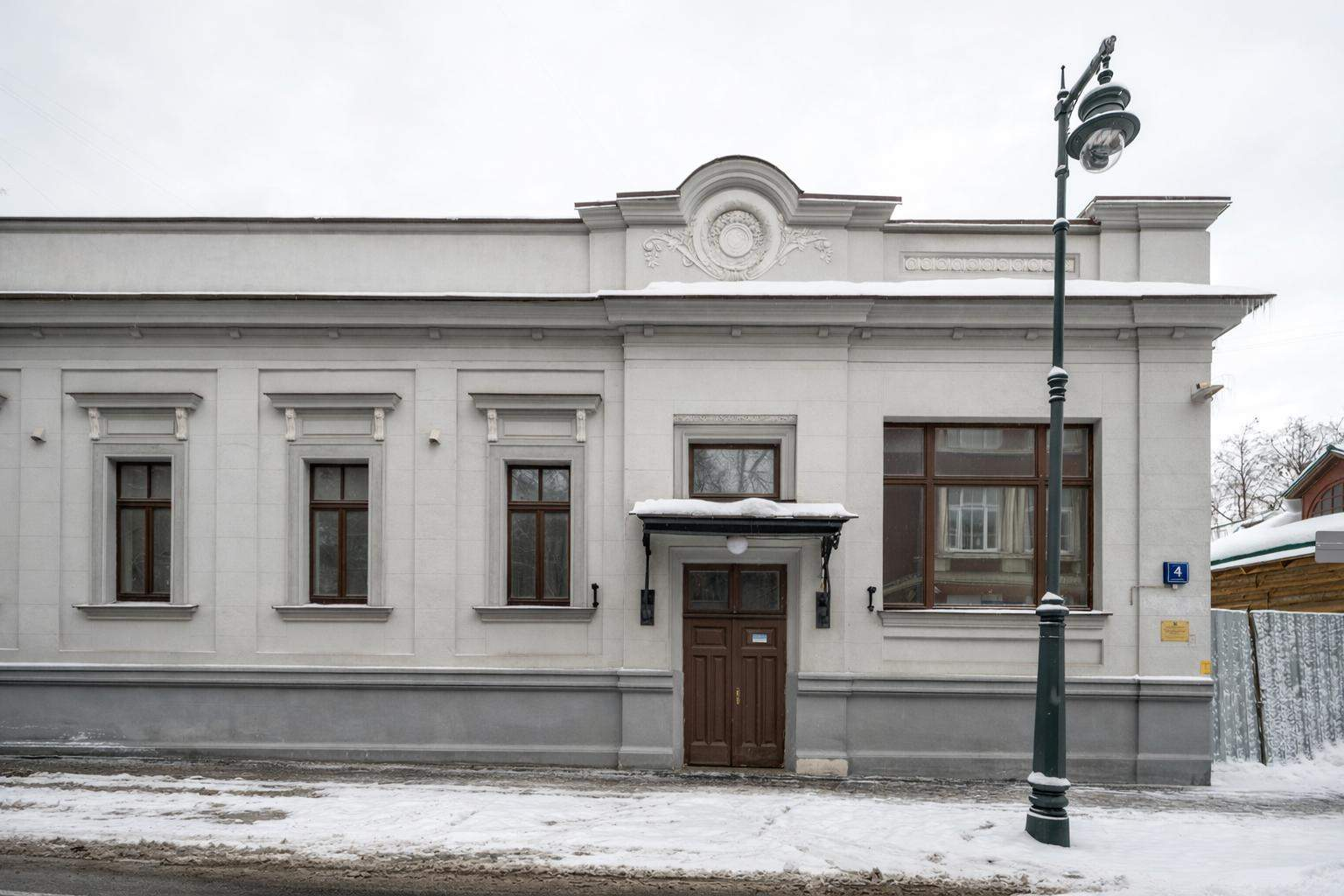 Продам торговое помещение 704.7 м.кв.