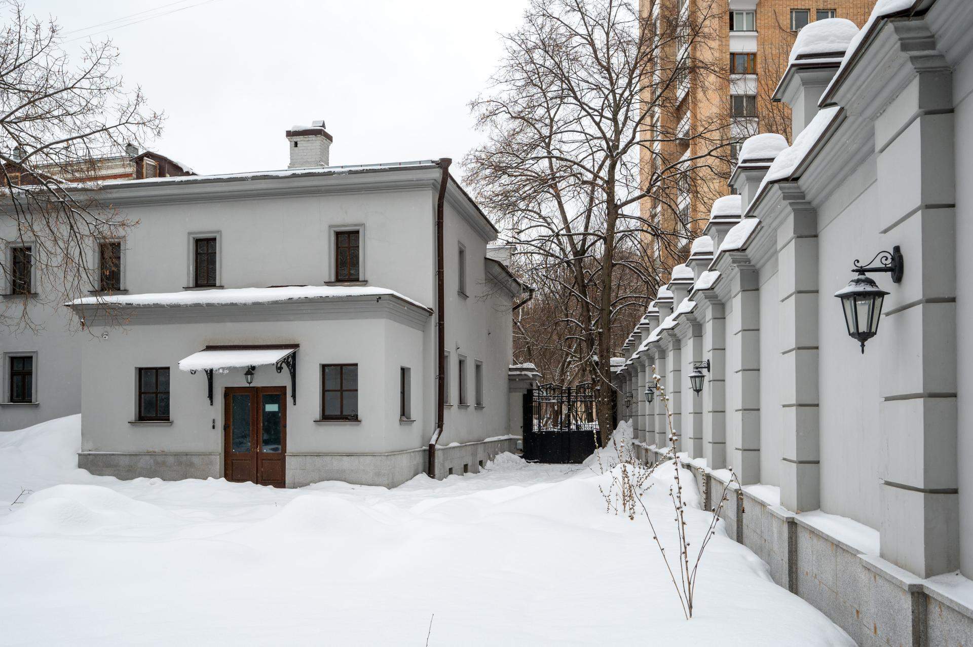 Продам торговое помещение 704.7 м.кв.